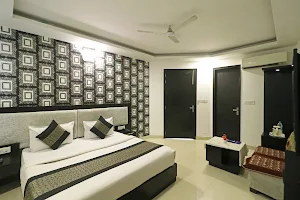 Hotel Olive New Delhi image