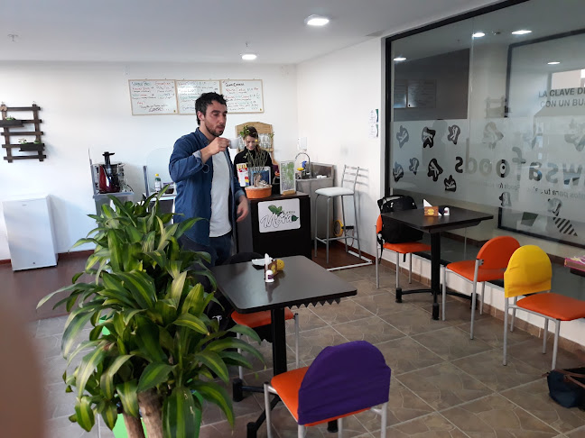 Opiniones de Kawsafoods Store & Coffee en Quito - Tienda de ultramarinos