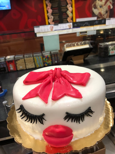 Ice Cream Shop «Cold Stone Creamery», reviews and photos, 5120 95th St, Oak Lawn, IL 60453, USA