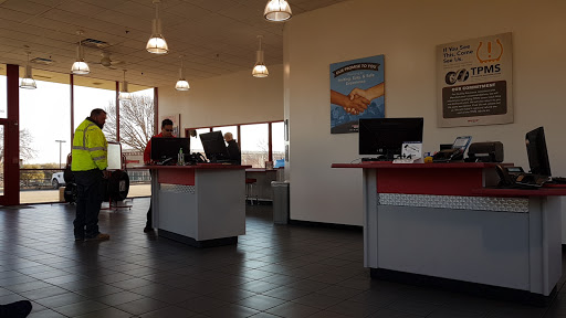 Tire Shop «Discount Tire Store», reviews and photos, 8550 N MacArthur Blvd, Irving, TX 75063, USA