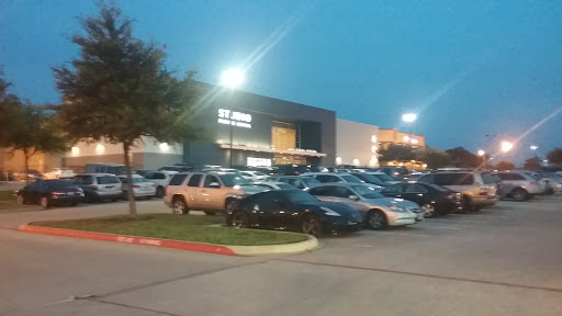 Movie Theater «Studio Movie Grill», reviews and photos, 4721 W Park Blvd, Plano, TX 75093, USA