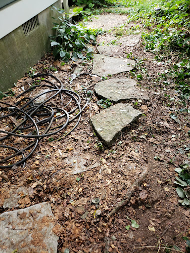 Roofing Contractor «Lexington Blue», reviews and photos, 287 Pasadena Dr, Lexington, KY 40503, USA