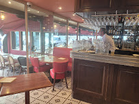 Atmosphère du Restaurant Chez Victor à Cancale - n°1