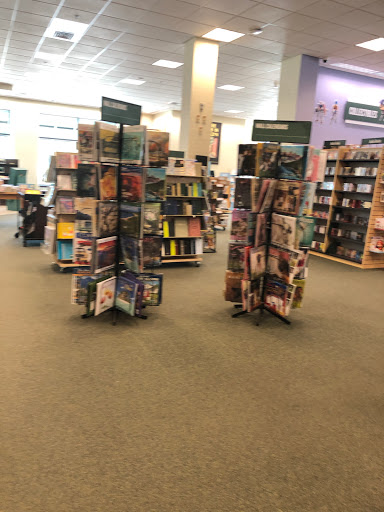 Book Store «Barnes & Noble», reviews and photos, 631 E Boughton Rd, Bolingbrook, IL 60440, USA