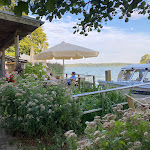 Photo n°3 de l'avis de Olaf.e fait le 14/08/2022 à 17:28 sur le  Seehutte am Kellersee the fischbrötchen-Cafe à Malente