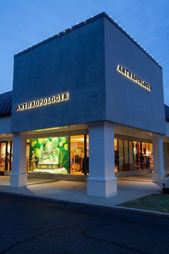 Shopping Mall «Shops of Saddle Creek», reviews and photos, 7509 Poplar Ave #1, Germantown, TN 38138, USA