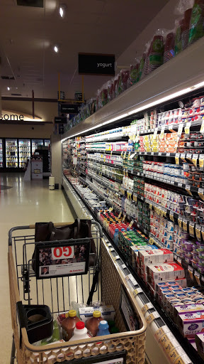 Grocery Store «Safeway», reviews and photos, 645 N San Antonio Rd, Mountain View, CA 94040, USA