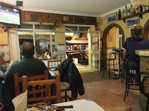 Café rous - Calle Antonio Machado,bloqué 8, local 1, 29670 San Pedro Alcántara, Málaga