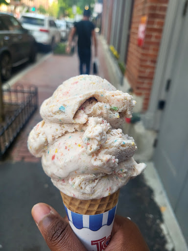 Ice Cream Shop «J.P. Licks», reviews and photos, 150 Charles St, Boston, MA 02114, USA