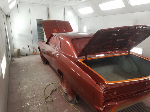 Auto Body Shop «Slix», reviews and photos, 240 Canyon Bend, Canyon Lake, TX 78133, USA