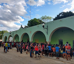 Palacio Municipal de Tixcacaltuyub photo