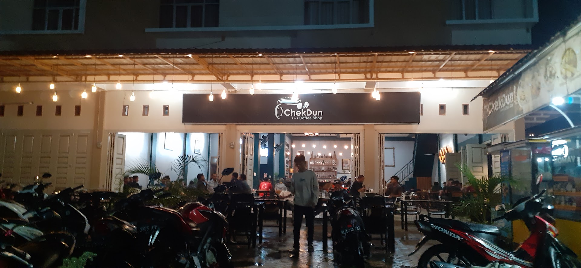 Chekdun Coffee Shop Photo