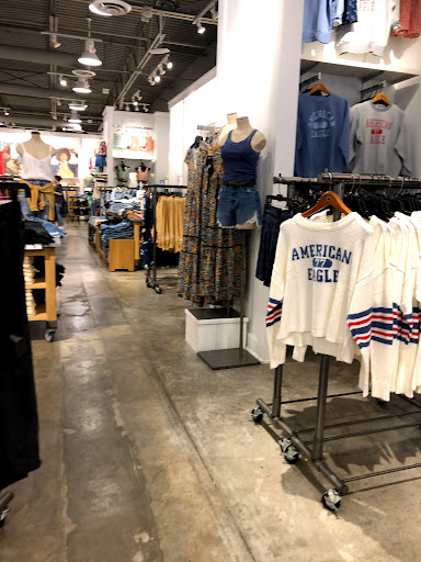 Clothing Store «AEO Factory Store», reviews and photos, 1048 South Street #0770, Wrentham, MA 02093, USA