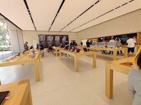 Apple Irvine Spectrum Center - Photo 9 - Car repair in Irvine, CA, Mission Viejo