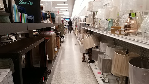 Clothing Store «Ross Dress for Less», reviews and photos, 2151 N Harris Blvd, Layton, UT 84041, USA