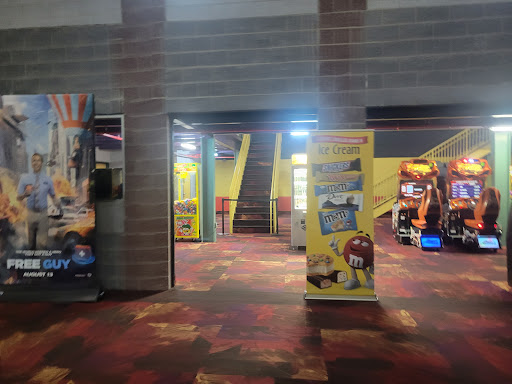 Movie Theater «Regal Cinemas Bowling Green 12», reviews and photos, 323 Great Escape Ave, Bowling Green, KY 42101, USA