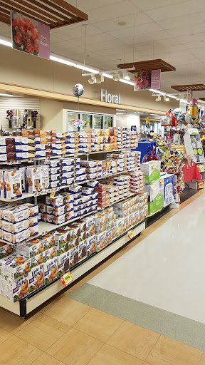 Grocery Store «Stop & Shop», reviews and photos, 40 Franklin Village Drive, Franklin, MA 02038, USA