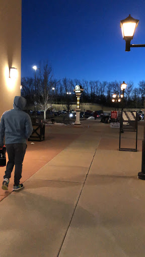 Fashion Accessories Store «Michael Kors», reviews and photos, 80 Premium Outlets Blvd Suite 323, Merrimack, NH 03054, USA