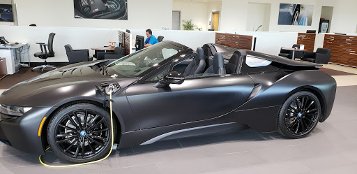 BMW Dealer «Chapman BMW On Camelback», reviews and photos, 830 E Camelback Rd, Phoenix, AZ 85014, USA