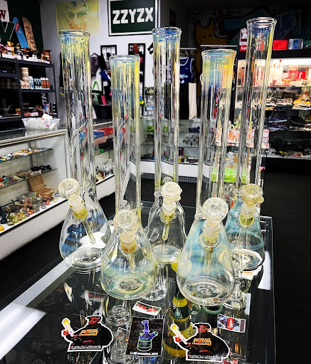 Glass Blower «ZZYZX Smoke Shop», reviews and photos, 2127 Pickwick Dr, Camarillo, CA 93010, USA