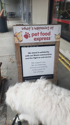 Pet Supply Store «Pet Food Express», reviews and photos, 3910 Middlefield Rd, Palo Alto, CA 94303, USA