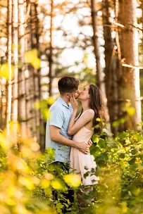 Annika Leon Creative - Car repair in , Appleton - Rated 5.0/5