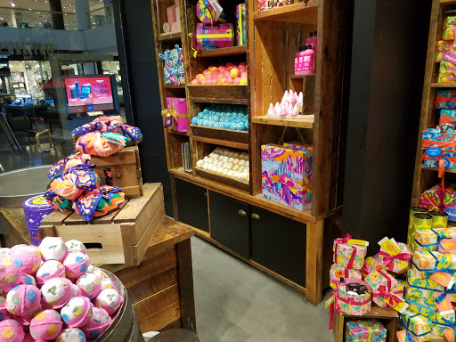 Cosmetics Store «Lush Cosmetics», reviews and photos, 7014 E Camelback Rd, Scottsdale, AZ 85251, USA