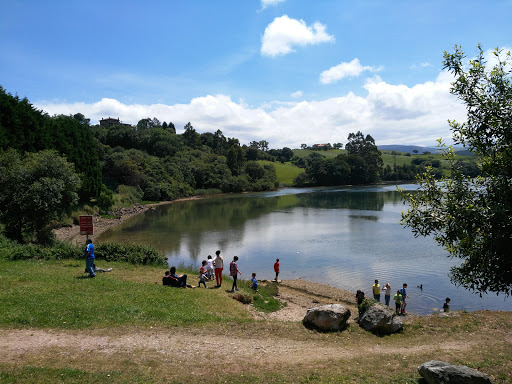 Polideportivo Muncipal San Vicente De La Barquera en San Vicente de la Barquera, Cantabria