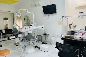 Amanah Dental Center image