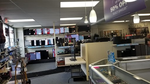 Pawn Shop «USA Pawn & Jewelry Co», reviews and photos, 12740 SW Canyon Rd, Beaverton, OR 97005, USA