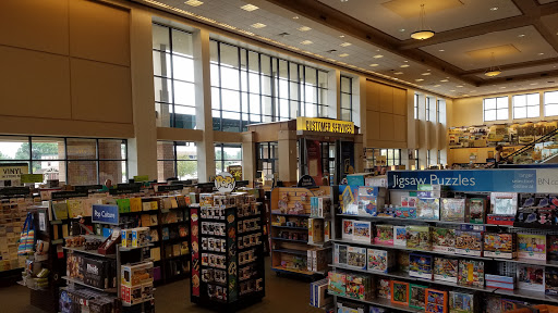 Book Store «Barnes & Noble», reviews and photos, 4550 University Ave, West Des Moines, IA 50266, USA