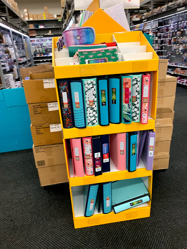 Office Supply Store «Staples», reviews and photos, 3058 Bardstown Rd, Louisville, KY 40205, USA