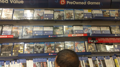 Video Game Store «GameStop», reviews and photos, 90-15 Queens Blvd #1105, Elmhurst, NY 11373, USA