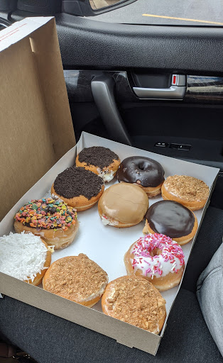 Donut Shop «Maple Donuts», reviews and photos, 50 Robinhood Dr, Goldsboro, PA 17319, USA