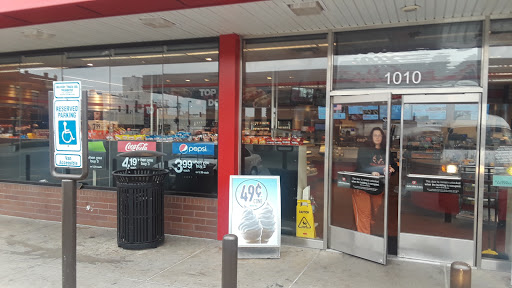 Gas Station «QuikTrip», reviews and photos, 1010 E Douglas Ave, Wichita, KS 67211, USA