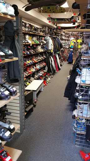 Sporting Goods Store «Play It Again Sports», reviews and photos, 15 S Main St, West Hartford, CT 06107, USA