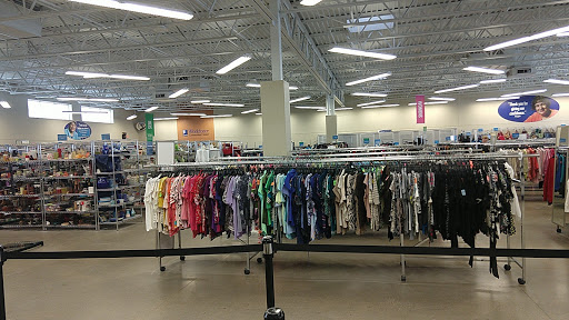 Non-Profit Organization «Goodwill Store & Donation Center», reviews and photos, 351 E Roosevelt Rd, Lombard, IL 60148, USA