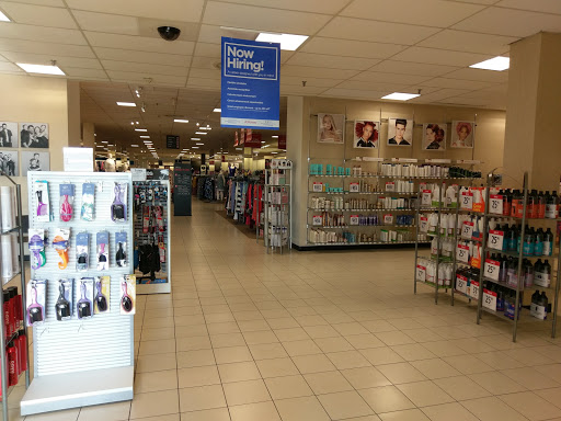 Shopping Mall «Hanes Mall», reviews and photos, 3320 Silas Creek Pkwy, Winston-Salem, NC 27103, USA