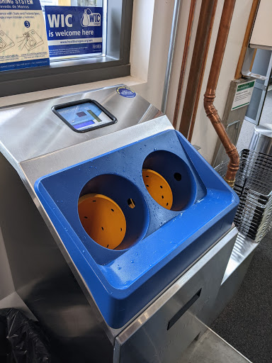 Grocery Store «Astoria Co-op Grocery», reviews and photos, 1355 Exchange St #1, Astoria, OR 97103, USA