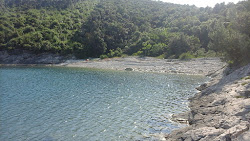 Photo de Loverica beach avec plusieurs petites baies
