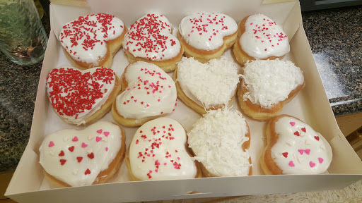 Donut Shop «Daylight Donuts», reviews and photos, 1105 Southview Ln #114, Tuscaloosa, AL 35405, USA