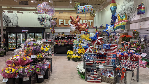 Grocery Store «Schnucks», reviews and photos, 2030 Dorsett Rd, Maryland Heights, MO 63043, USA