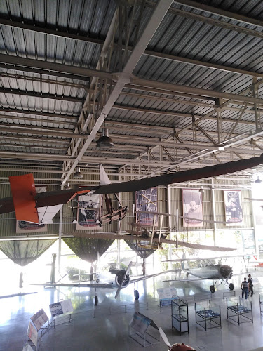 Museo de aeronautica - Escuela