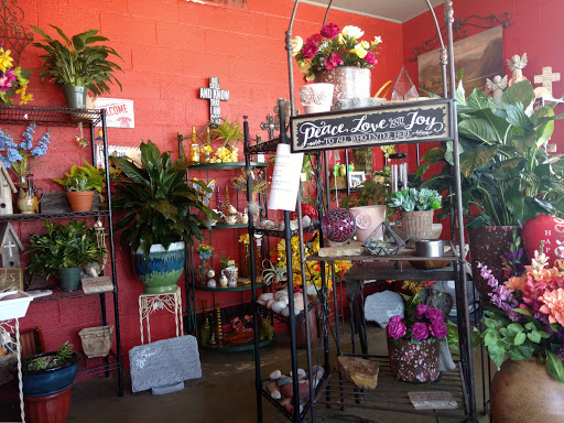 Florist «Green Acres Garden Center & Florist», reviews and photos, 1917 W 4th St, Coffeyville, KS 67337, USA