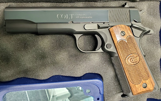 Pawn Shop «Homestead Jewelry, Pawn & Gun», reviews and photos, 310 S Krome Ave, Homestead, FL 33030, USA