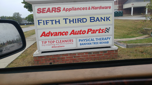 Auto Parts Store «Advance Auto Parts», reviews and photos, 959 E Aurora Rd, Macedonia, OH 44056, USA