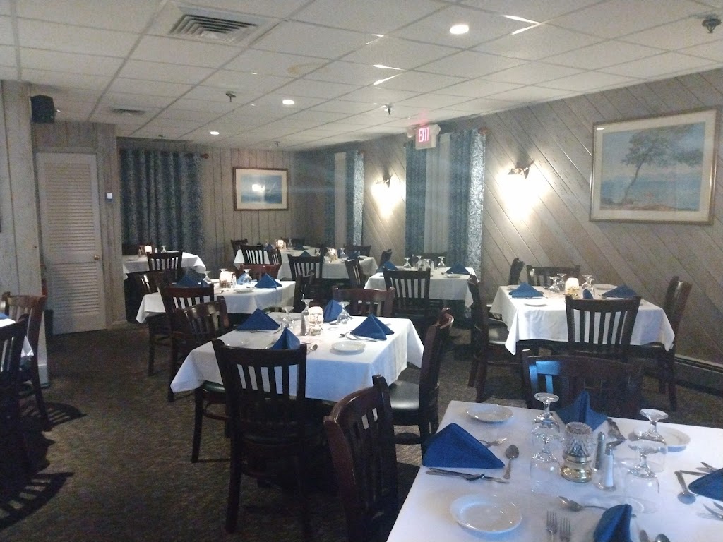 Twin Harbors Restaurant 11709