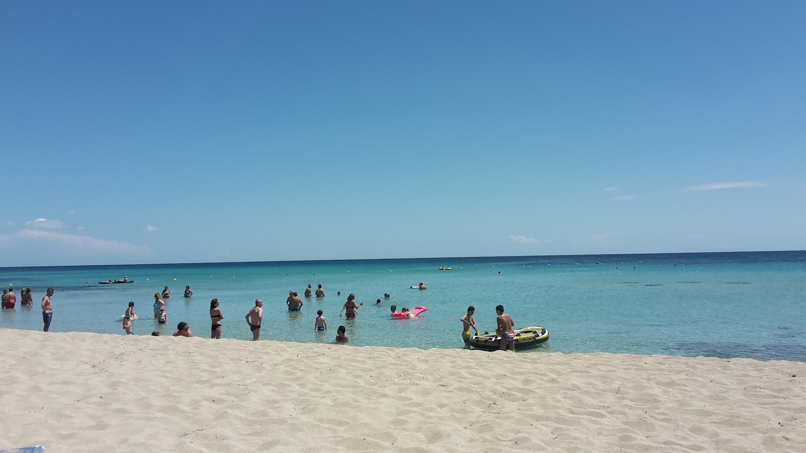 Φωτογραφία του Ufficiali MM Beach - συνιστάται για οικογένειες που ταξιδεύουν με παιδιά