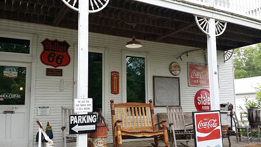 Live Music Venue «Jimmy Driftwood Music Barn», reviews and photos, 19775 AR-5, Mountain View, AR 72560, USA