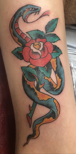 Tattoo Shop «Nine Lives Tattoo», reviews and photos, 61 N Holladay Dr, Seaside, OR 97138, USA